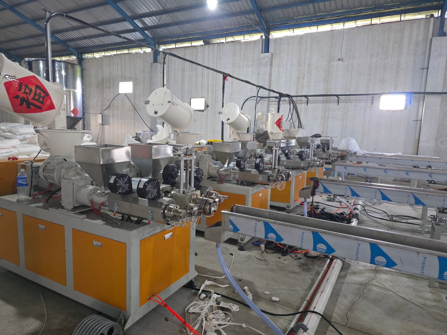 PE rattan quality check during synthetic rattan production
